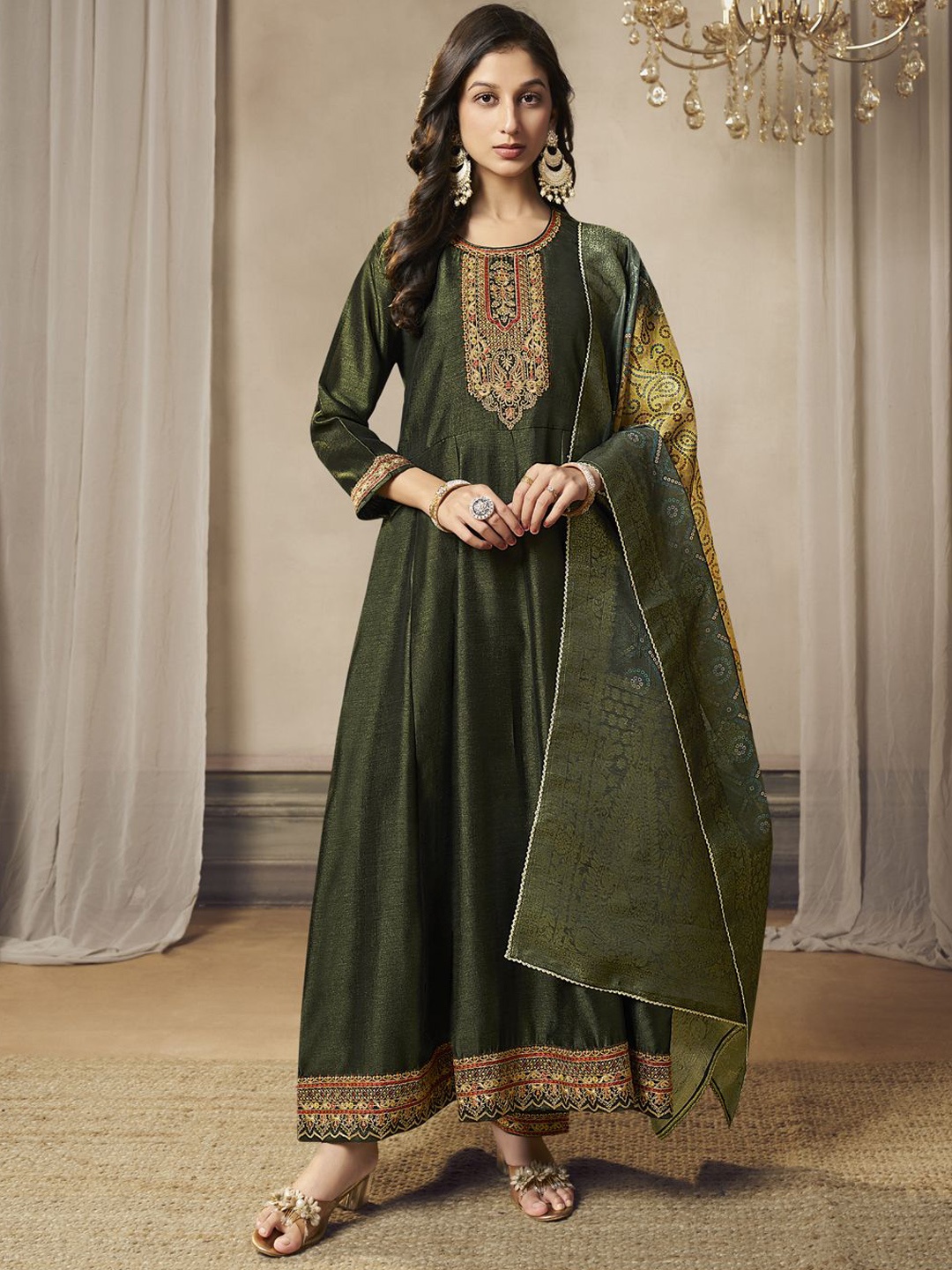 

all about you Floral Embroidered Regular Anarkali Kurta with Trousers & Dupatta, Green