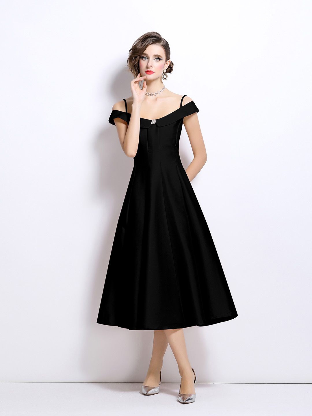 

JC Collection Women Cold-Shoulder Sleeves A-Line Midi Dress, Black