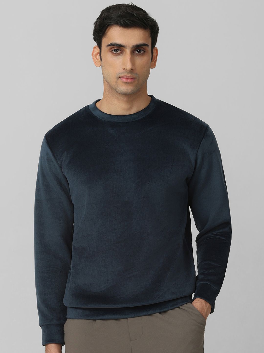 

Mufti Men Round Neck Long Sleeves Pullover Sweatshirt, Teal