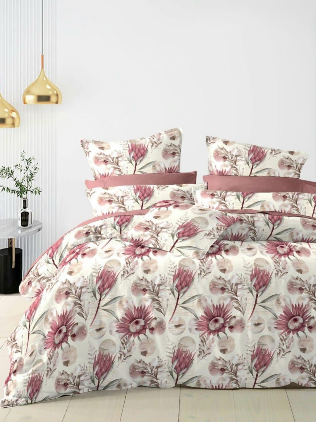 

Ariana Peach-Coloured & White Floral 144 TC King Bedsheet with 2 Pillow Covers