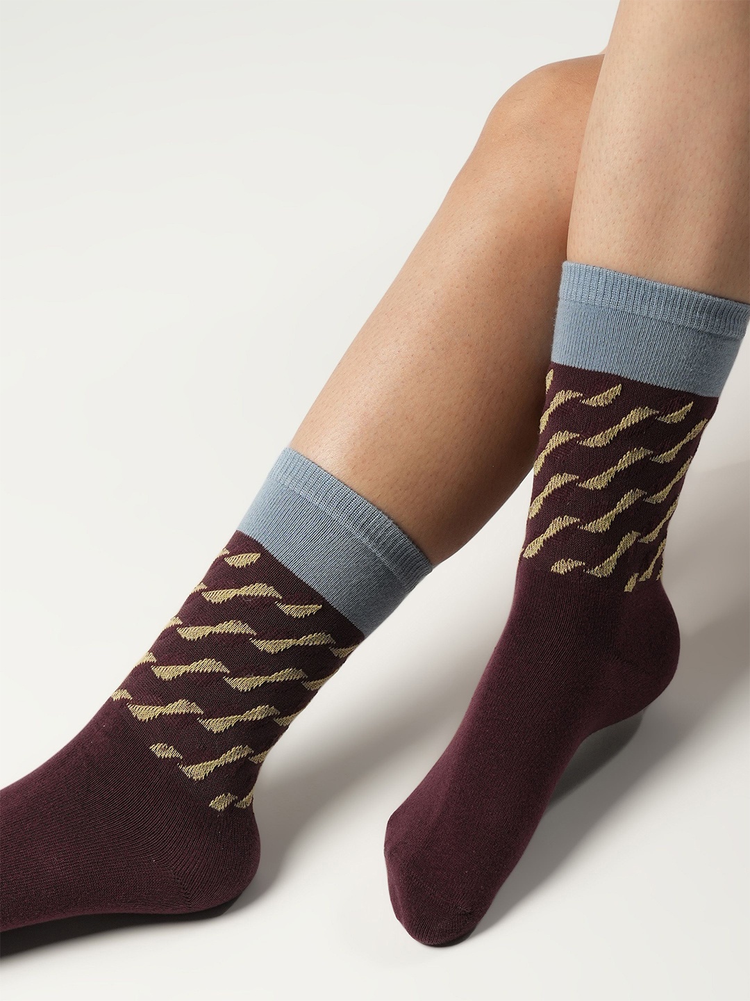 

Theater Women Patterned Cotton Above Ankle Length Socks, Maroon