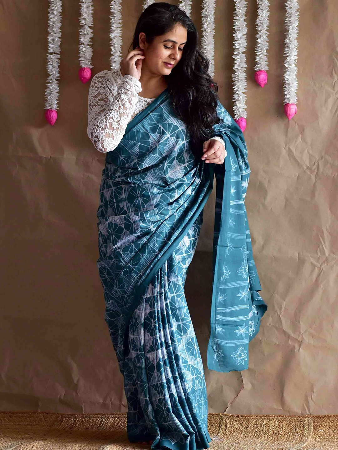 

Sundarii Abstract Printed Pure Cotton Saree, Teal