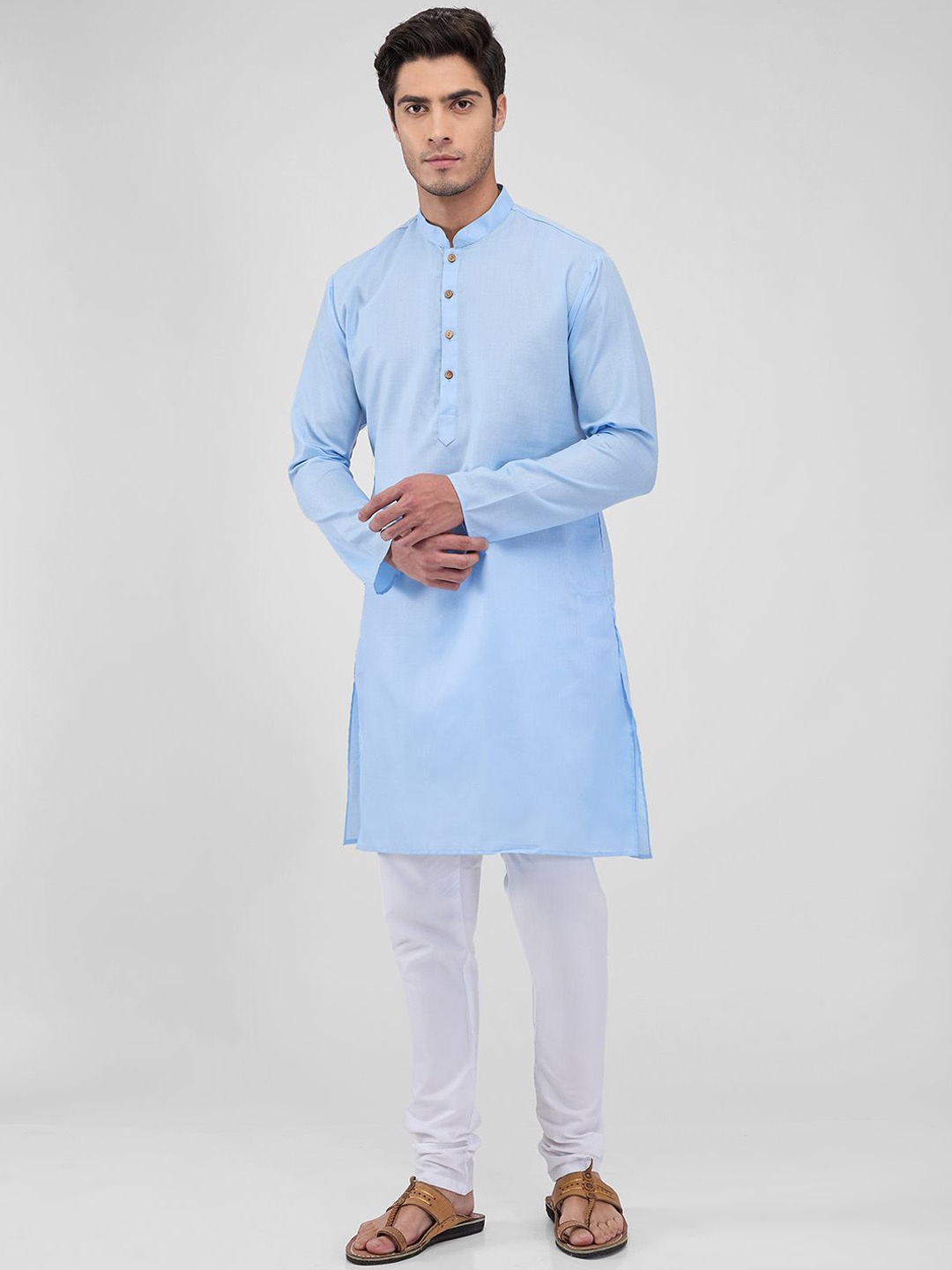 

Mmore Men Regular Kurta with Churidar, Blue