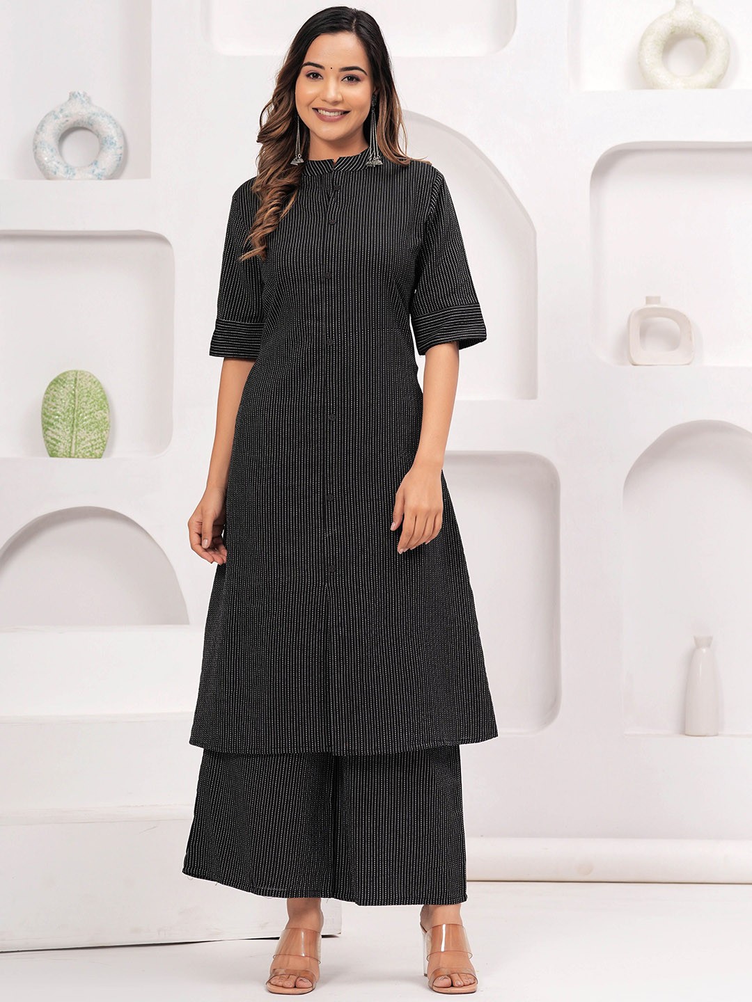 

PrettyNight Striped Mandarin Collar Kantha Work Pure Cotton Kurta With Palazzo, Black
