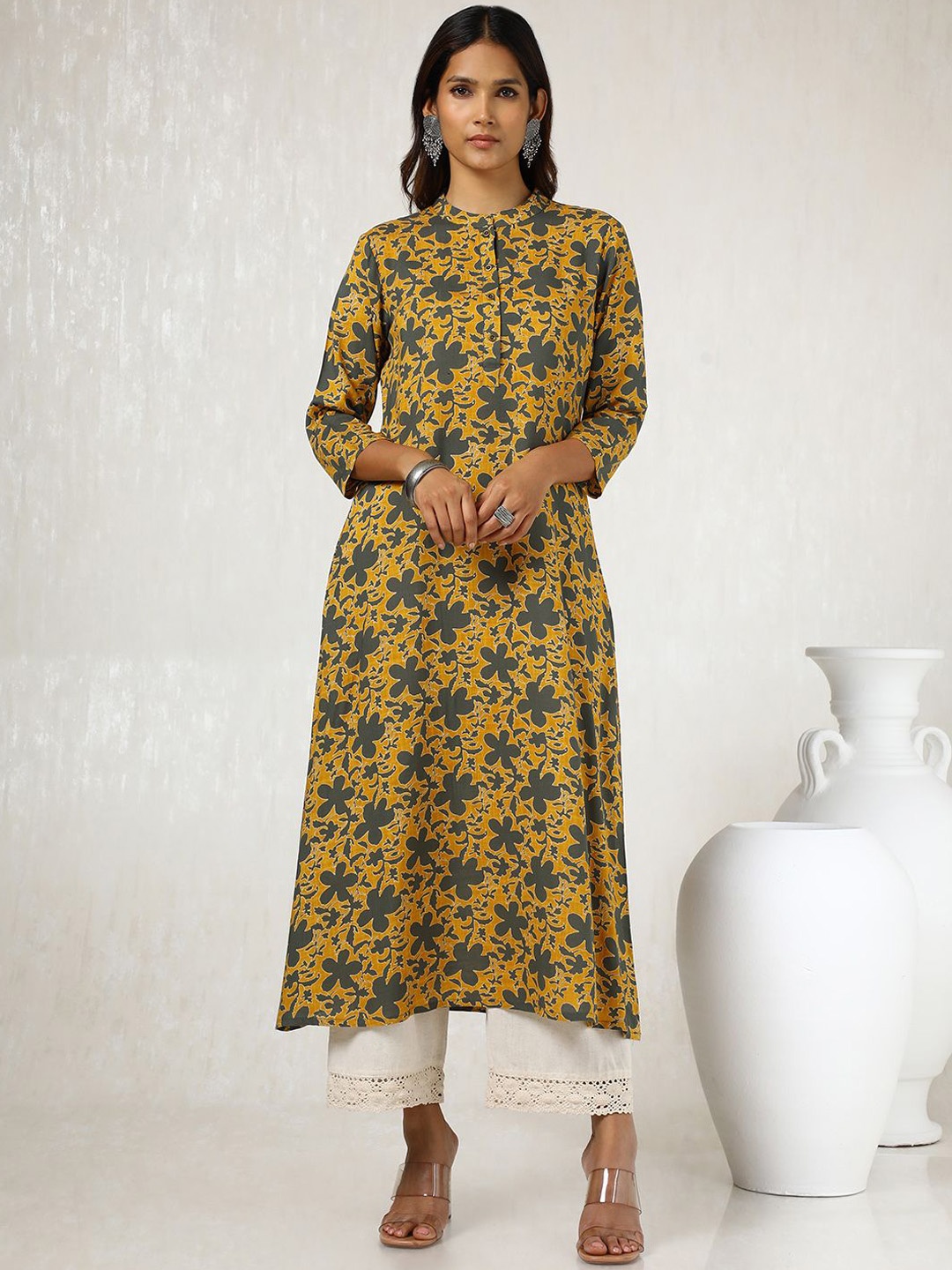 

Soch Mustard Yellow Floral Printed Mandarin Collar Straight Kurta