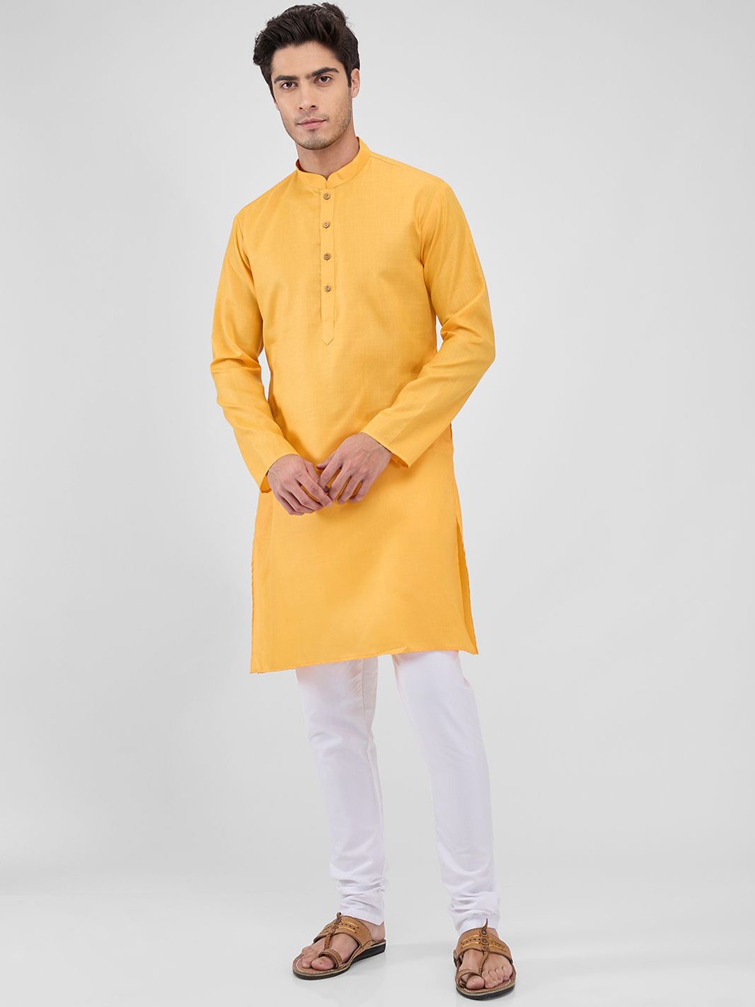 

Mmore Men Regular Kurta with Churidar, Orange