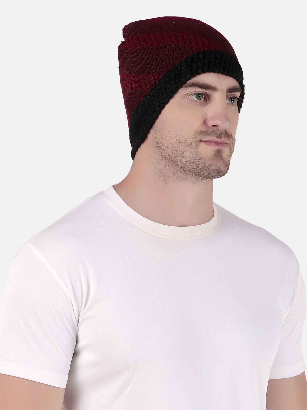 

WILD WEST Men Woollen Winter Beanie, Maroon