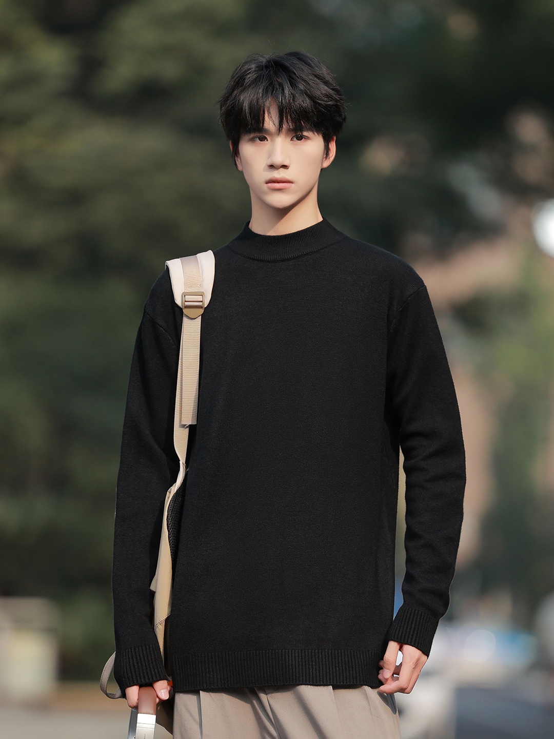 

StyleCast x Revolte Men Speckled Woollen Longline Pullover, Black