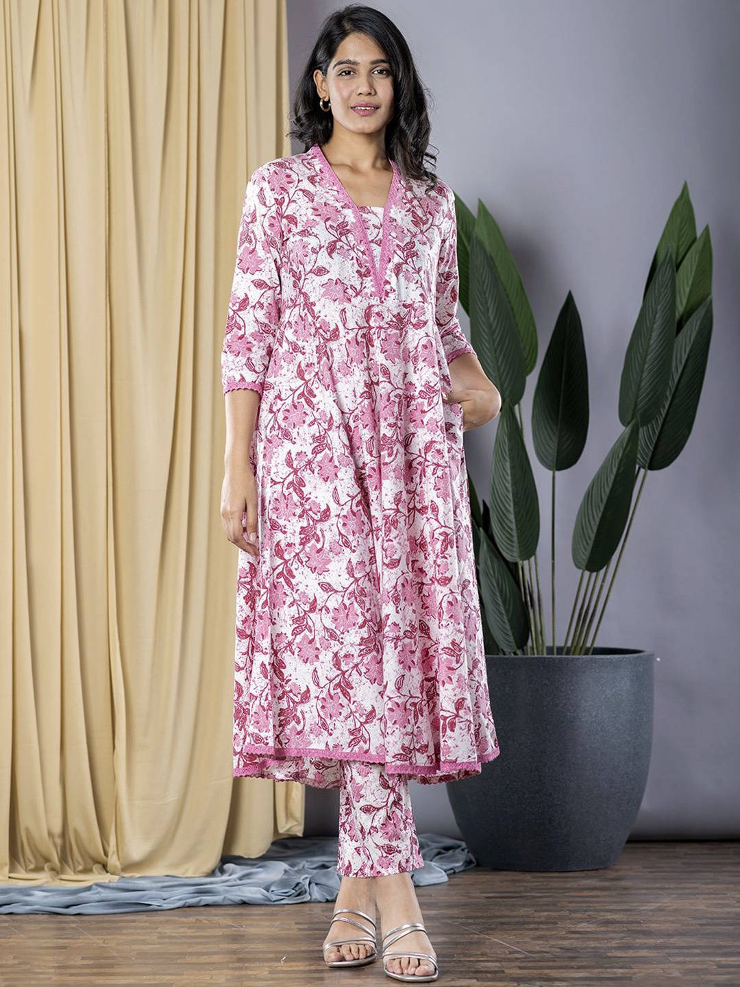 

KALINI Floral Printed Pure Cotton Anarkali Kurta With Trousers, Mauve