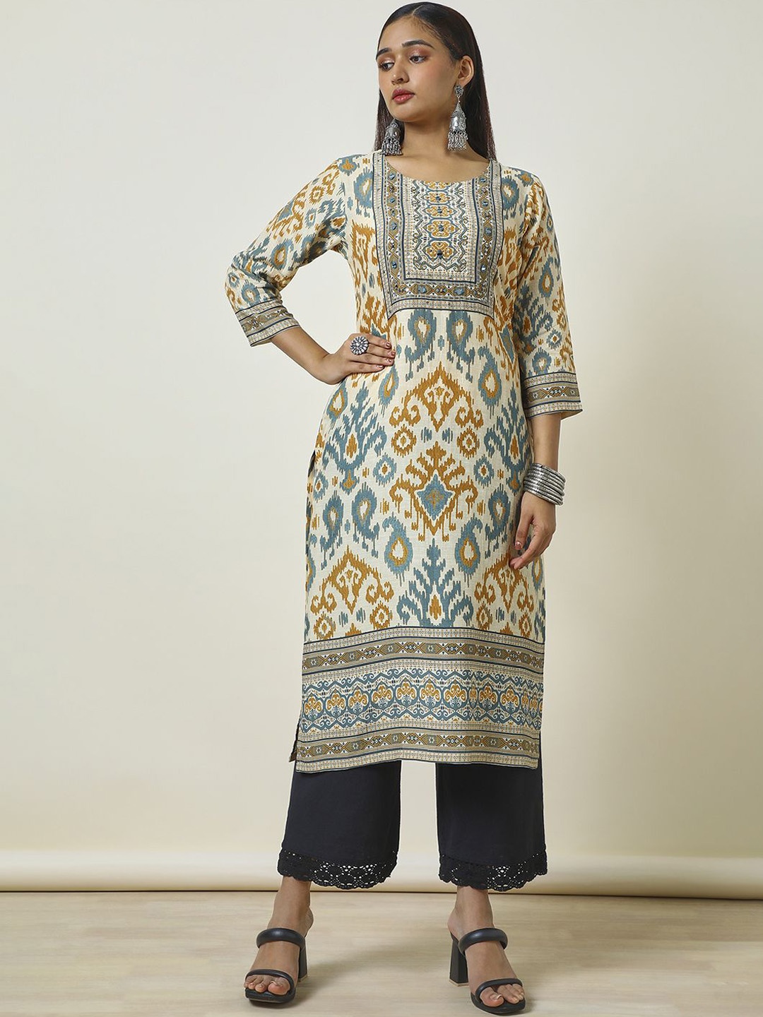 

Soch Women Geometric Printed Mirror Work Straight Kurta, Cream