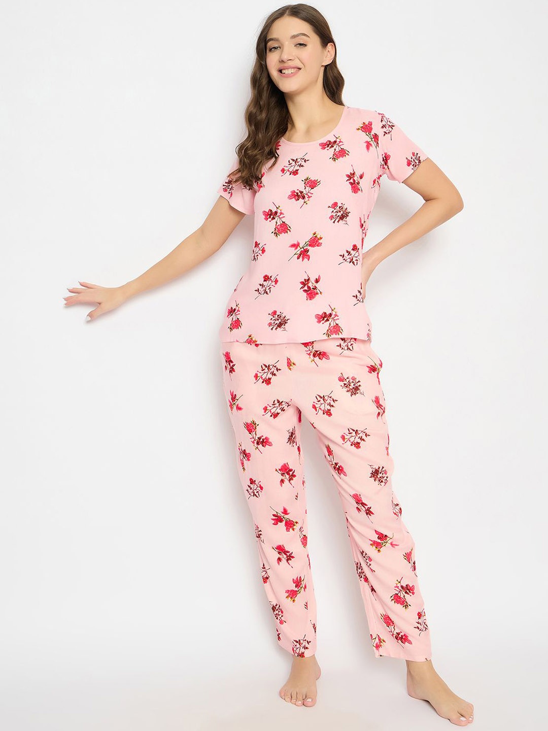 

Clovia Women Floral Printed Pure Cotton Night suit, Pink