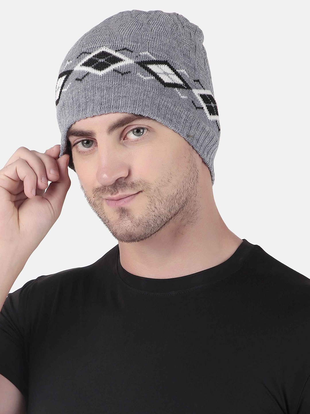 

WILD WEST Men Self Design Woollen Beanie, Grey