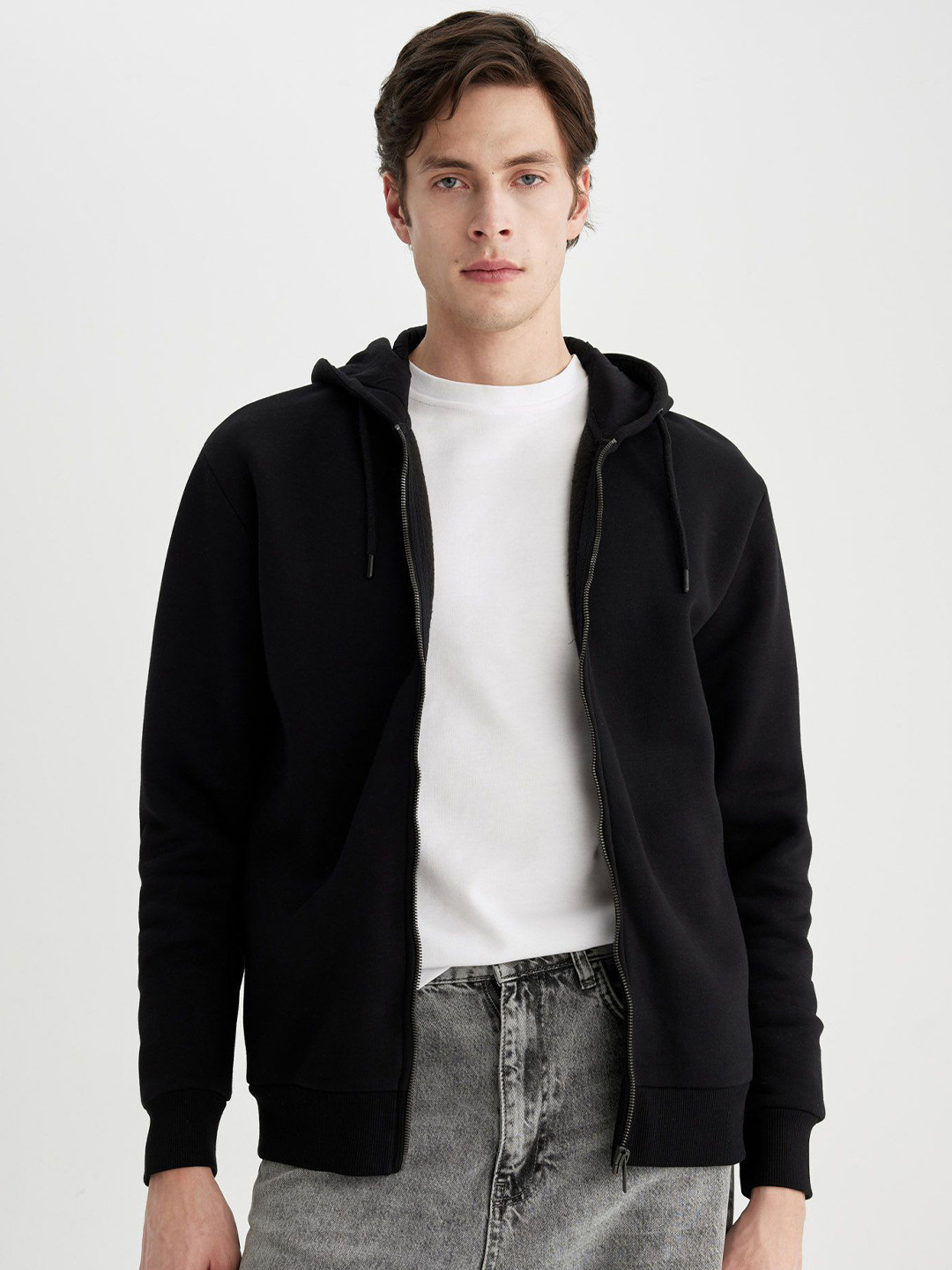 

DeFacto Men Cotton Long Sleeves Hooded Regular Sweatshirts, Black