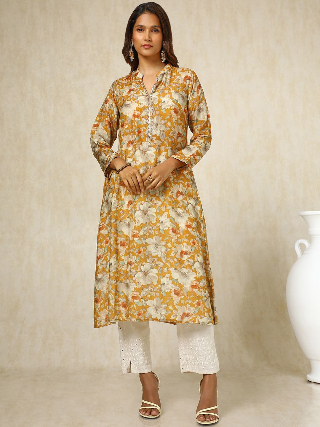 

Soch Floral Printed Mandarin Collar Sequinned Straight Kurta, Mustard