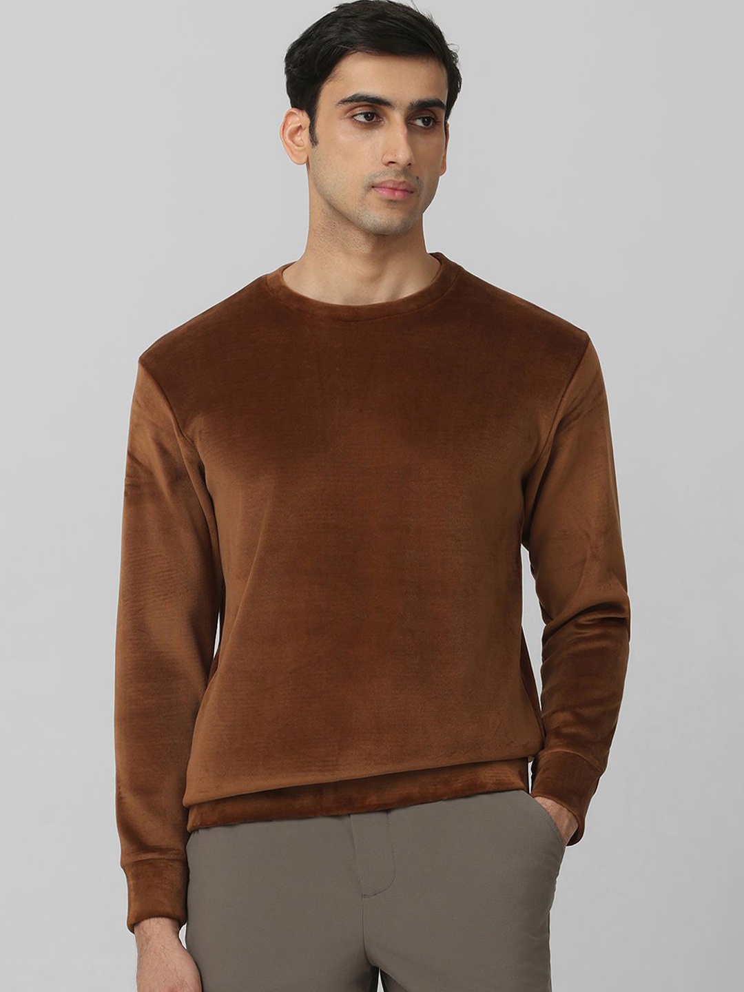 

Mufti Men Round Neck Long Sleeves Pullover Sweatshirt, Brown