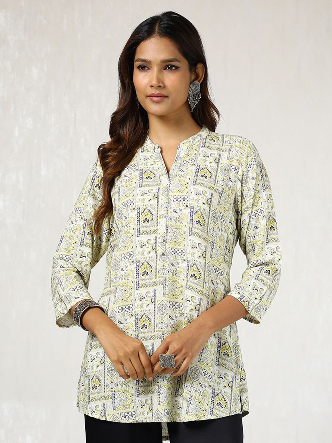 

Soch Women Mandarin Collar Printed Tunic, White