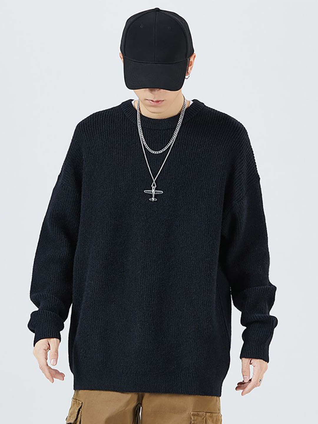 

StyleCast x Revolte Men Round Neck Longline Pullover, Black