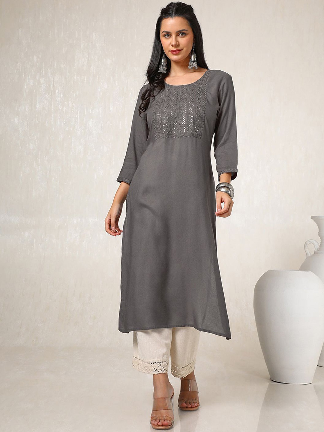 

Soch Floral Embroidered Sequinned Straight Kurta, Grey