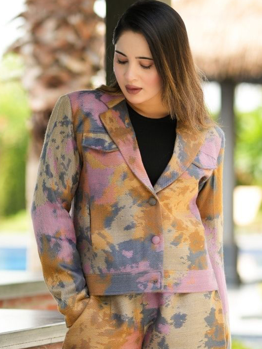 

HOUSE OF KIRNA'S WITH LOGO OF HOK Dyed Lapel Collar Blazer With Trouser, Purple