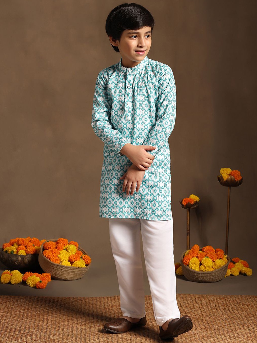 

FASHION DREAM Boys Ethnic Motifs Printed Band Collar Regular Sequinned Kurta With Pyjama, Teal