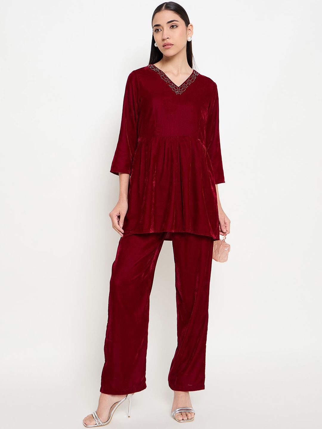 

Imfashini Embellished V-Neck Three-Quarter Sleeves Tunic With Trouser, Maroon