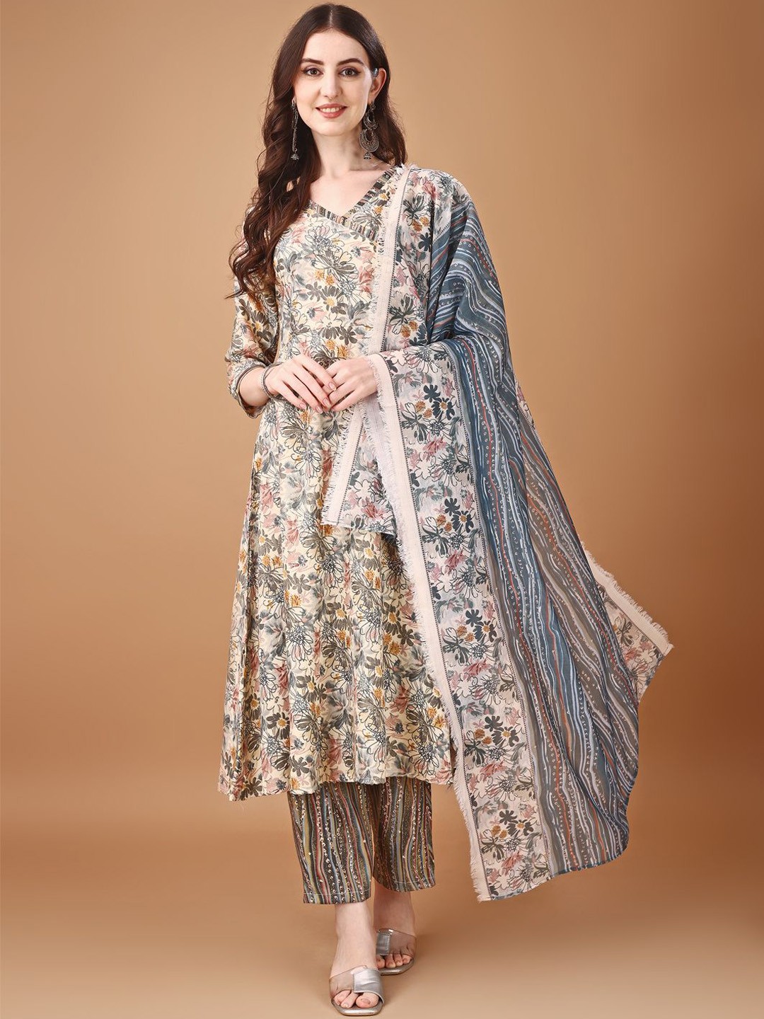 

KALINI Floral Printed Kurta with Palazzo & Dupatta, Grey