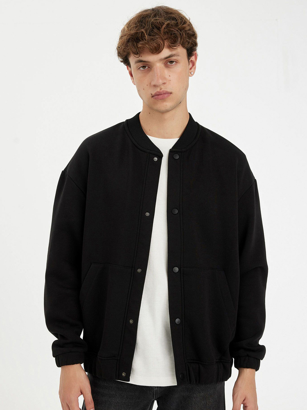 

DeFacto Men Round Neck Cardigan, Black