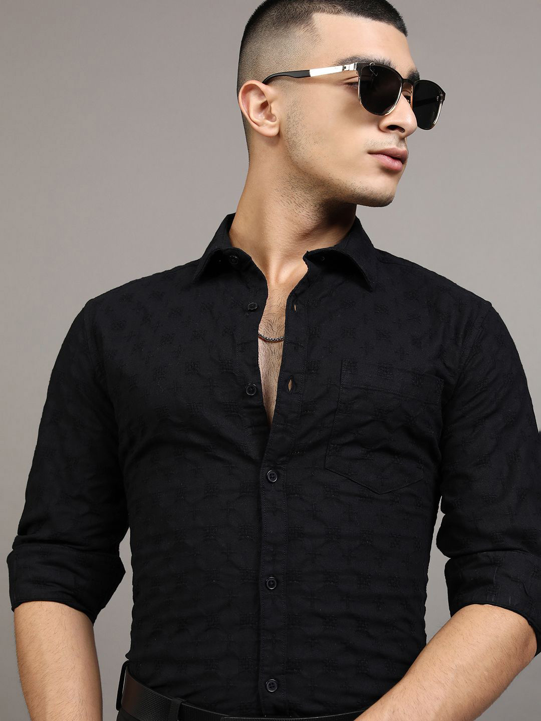 

HIGHLANDER Men Dobby Textured Solid Casual Shirt, Black