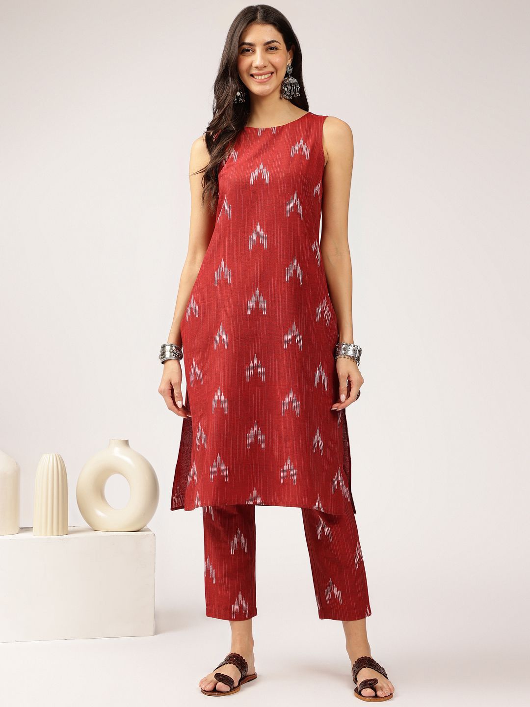 

Anouk Ethnic Motifs Printed Regular Pure Cotton Straight Kurta with Trousers, Maroon