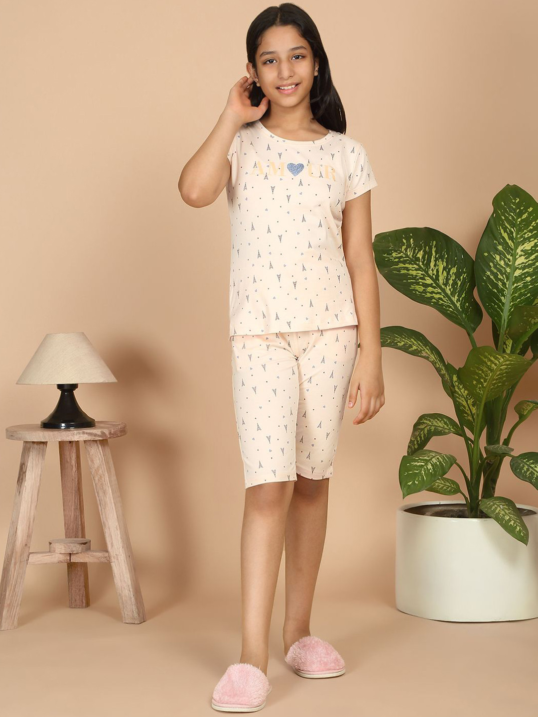 

Sweet Dreams Girls Graphic Printed Round Neck Night suit, Peach