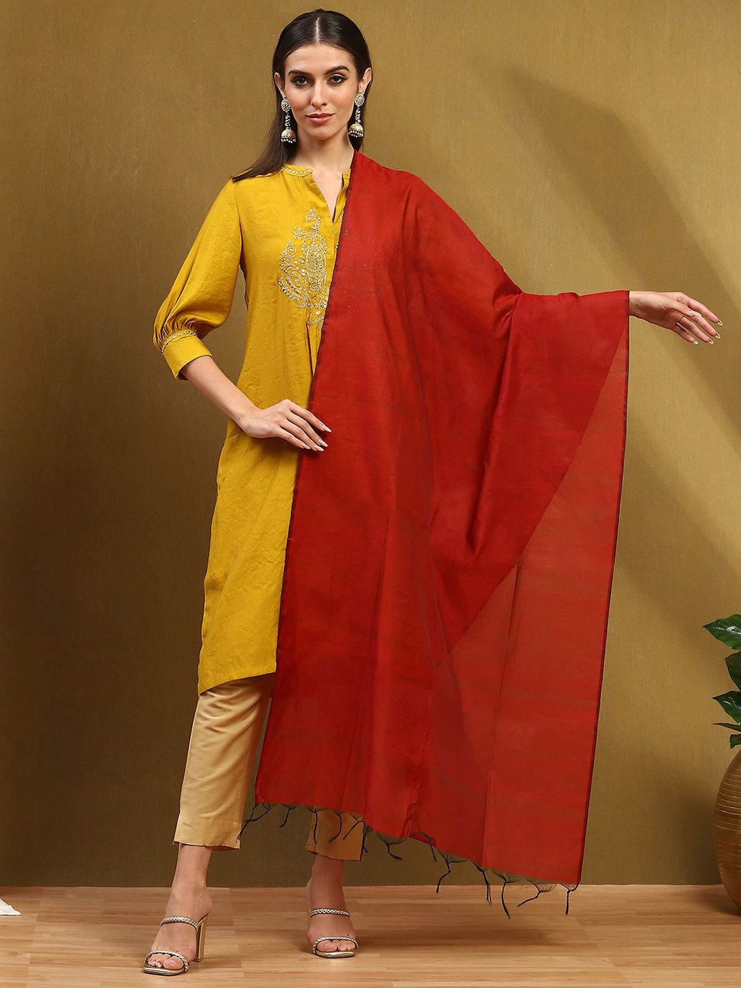 

Biba Solid Dupatta, Red