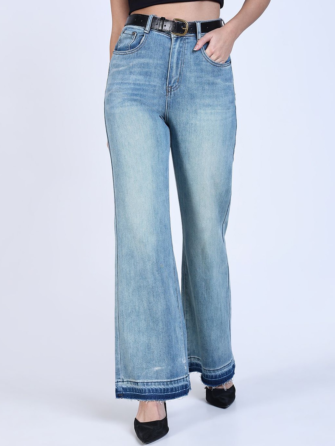 

SHOWOFF Women Comfort Bootcut Light Fade Stretchable Jeans, Blue