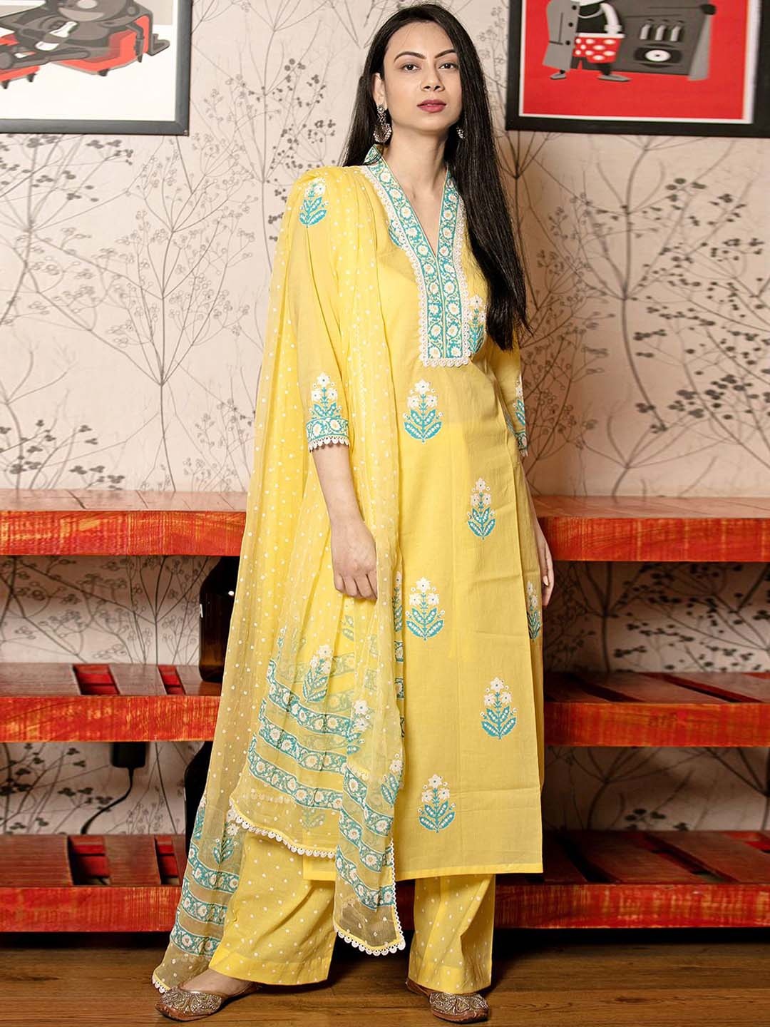 

GoSriKi Floral Printed Straight Kurta with Palazzos & Dupatta, Mustard