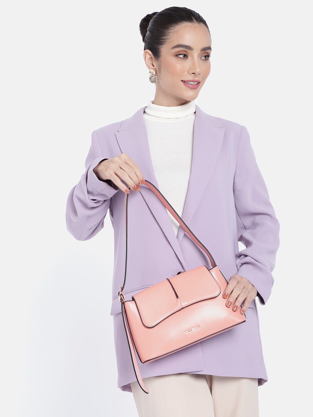 

Van Heusen Women Solid Shoulder Bag, Pink