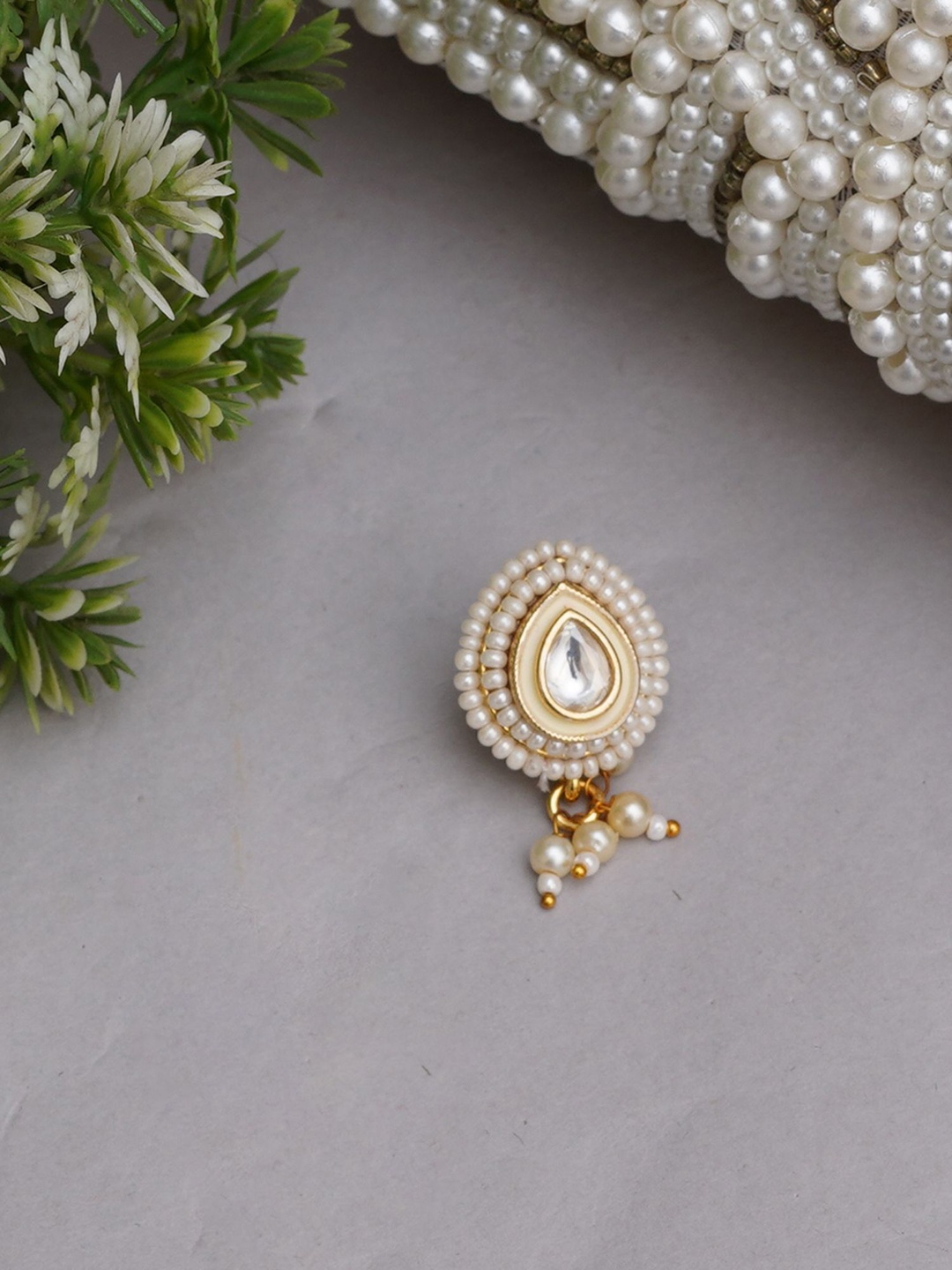 

Mali Fionna Gold-Plated Artificial Stones and Beads Stud Nosepin