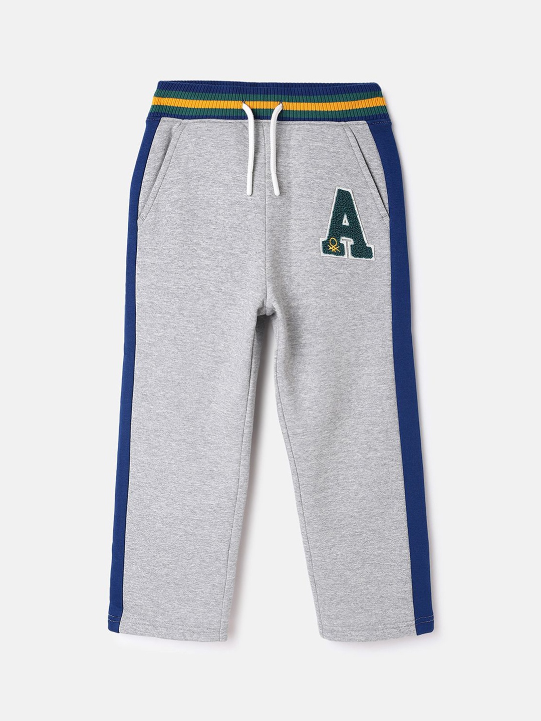 

United Colors of Benetton Boys Colourblocked Mid-Rise Trousers, Grey