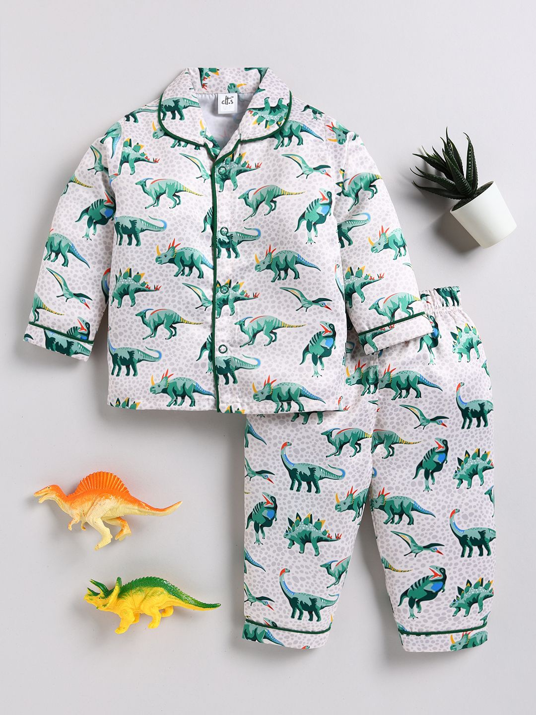 

Clt.s Kids Graphic Printed Full sleeve Night suit, Green