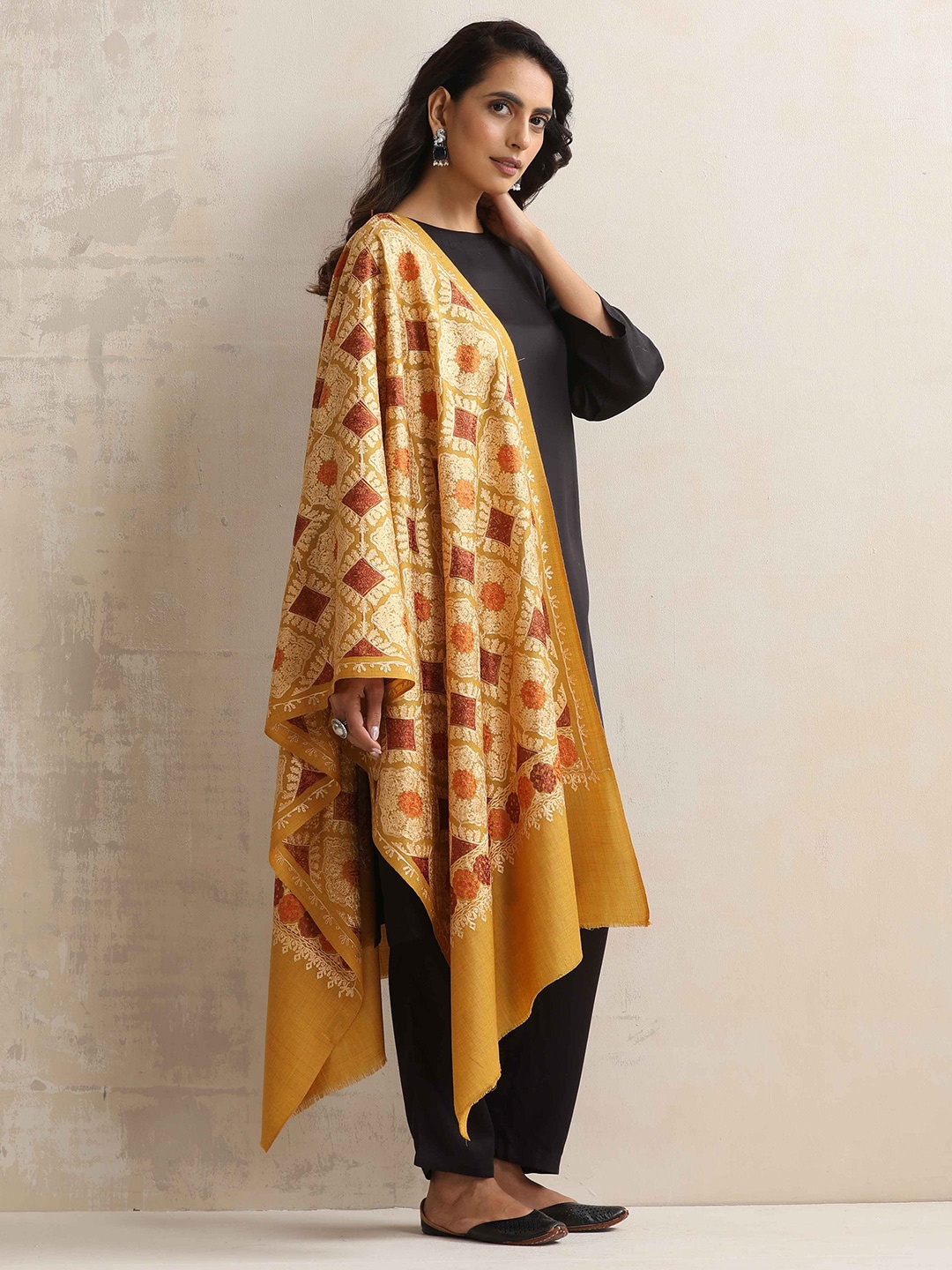 

trueBrowns Embroidered Woollen Stole, Mustard