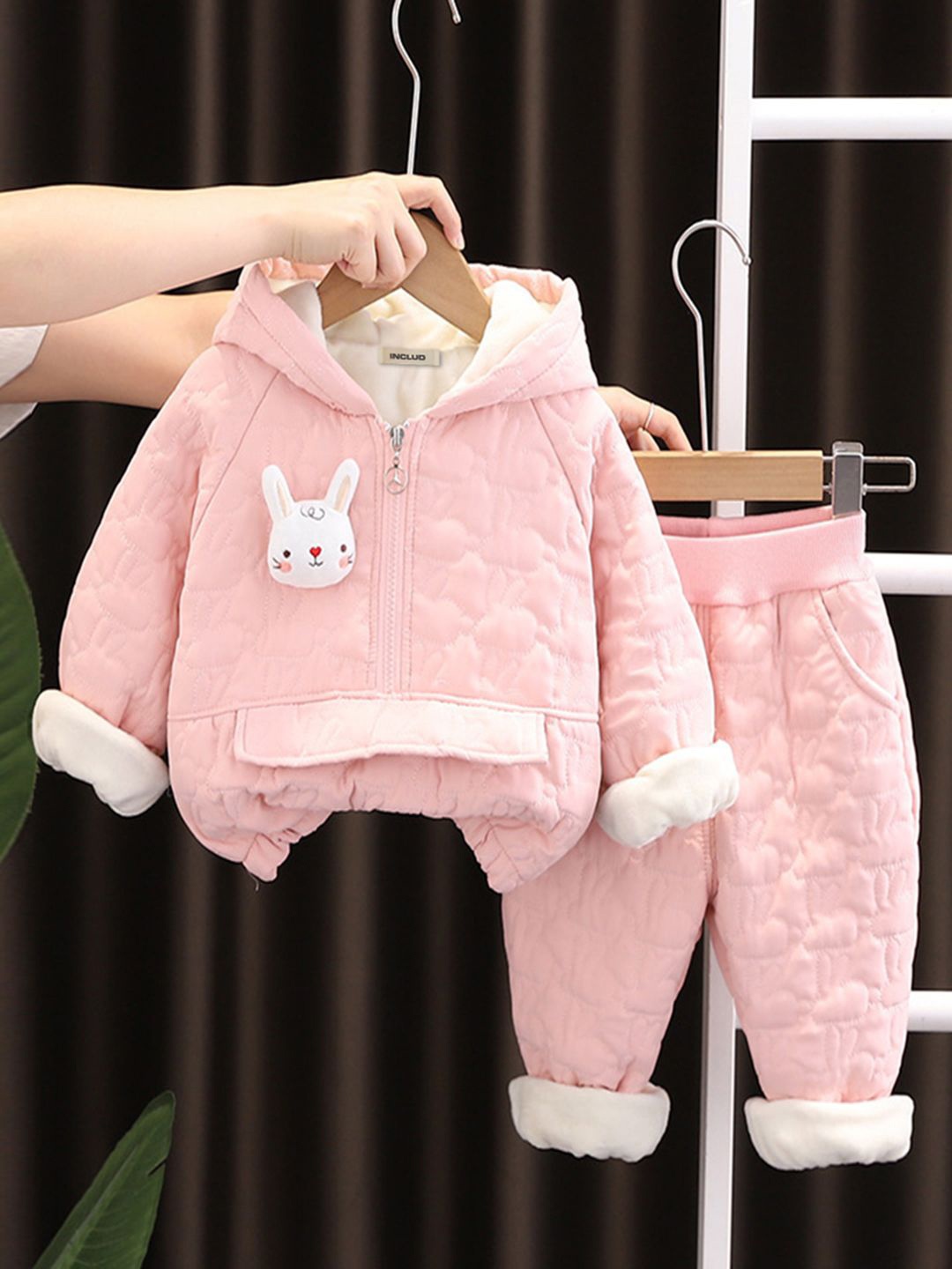 

INCLUD Boys Self Design Hooded Long Sleeves Jacket With Sweatpants, Pink