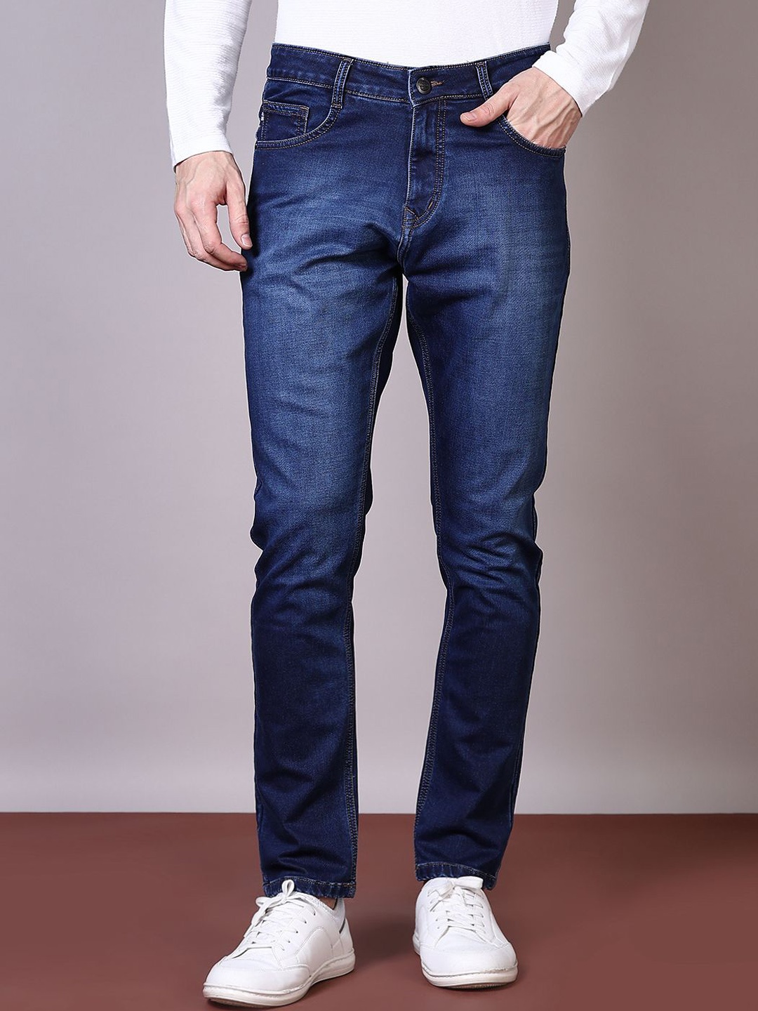 

V-Mart Men Mid-Rise Light Fade Stretchable Jeans, Blue