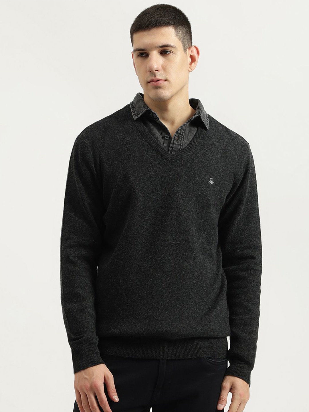 

United Colors of Benetton Men Woollen V - Neck Sweater, Charcoal