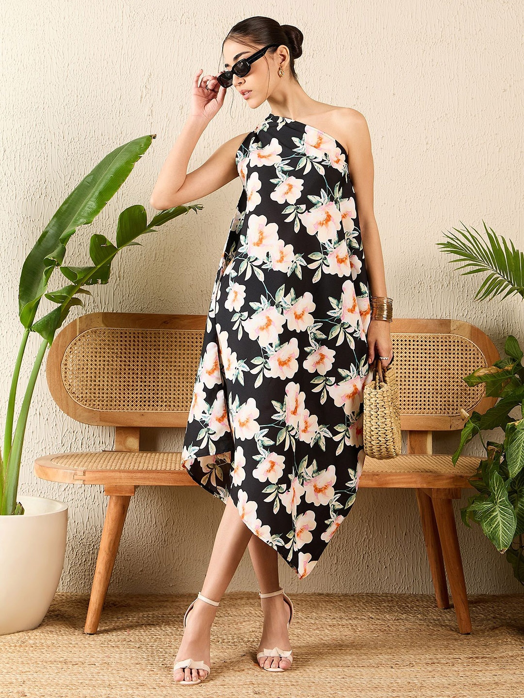 

Uptownie Asymmetric One-Shoulder Crepe Dress, Black