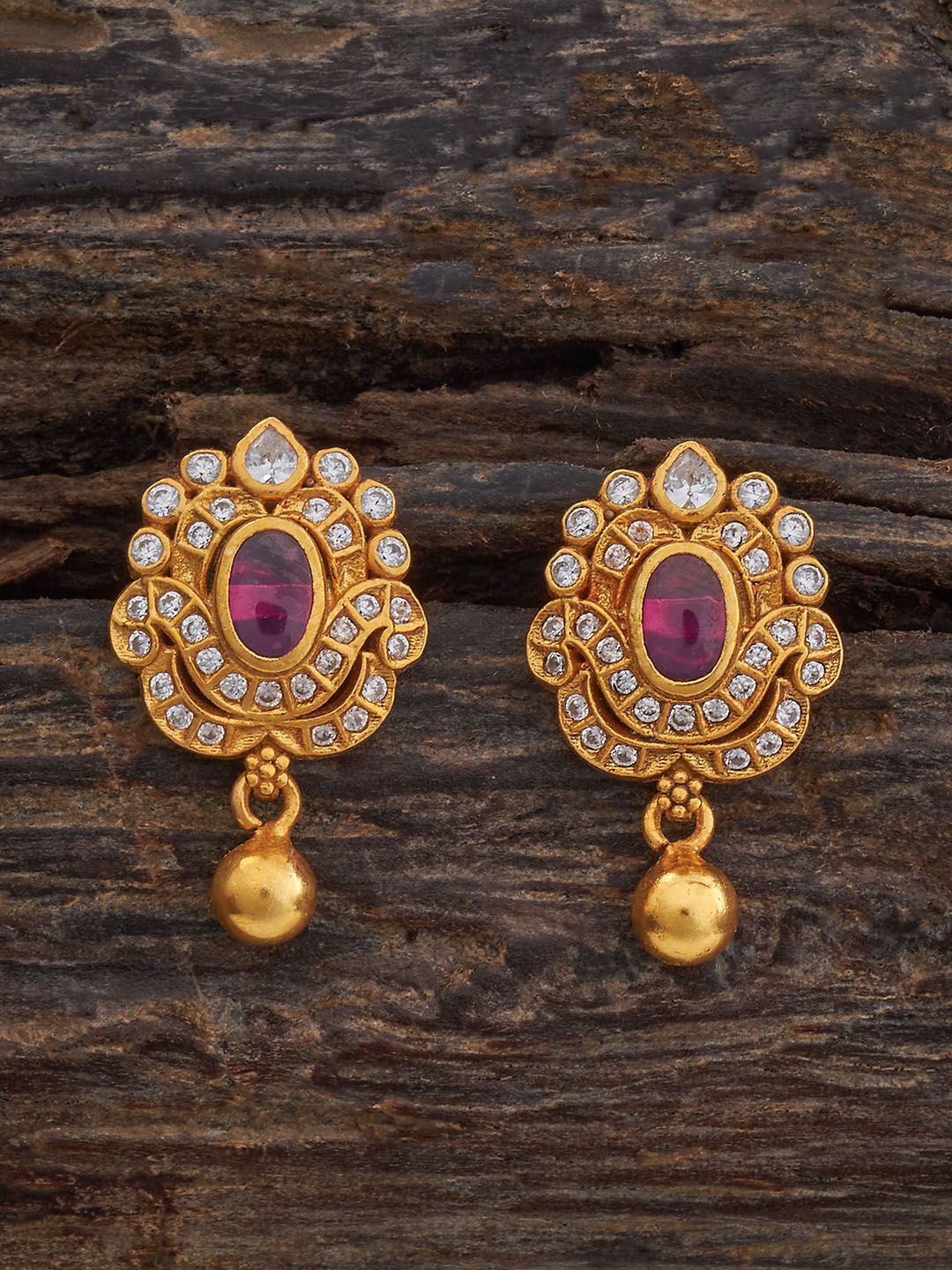 

Kushal's Fashion Jewellery Gold-Plated Stone Studded Floral Studs Earrings