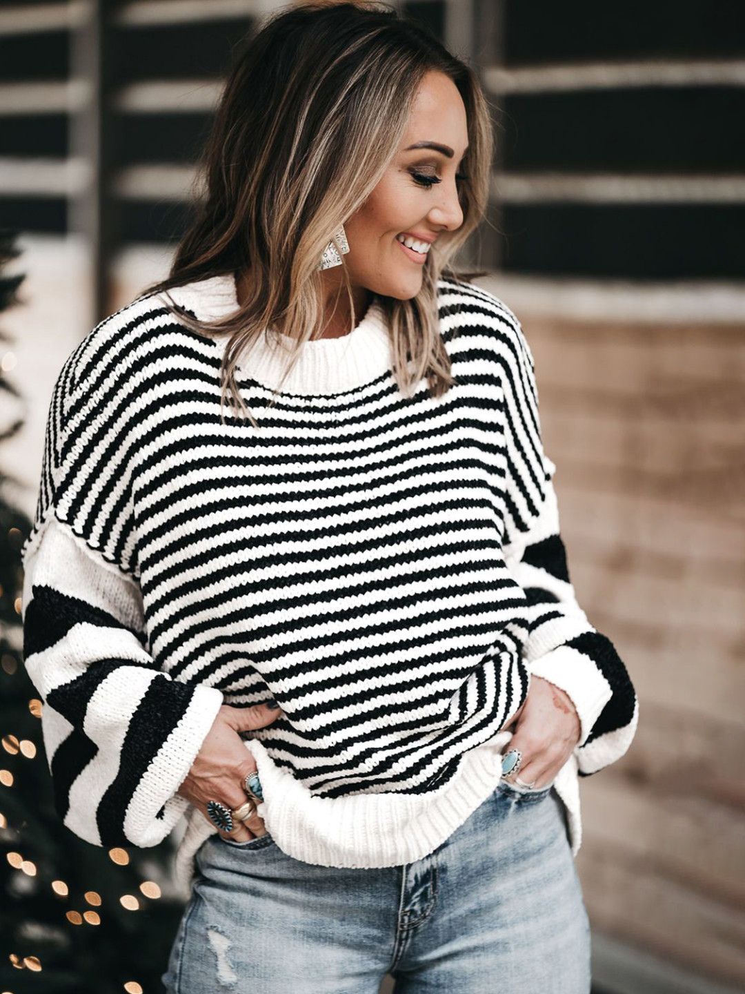 

StyleCast Women Striped Long Sleeves Pullover, Black