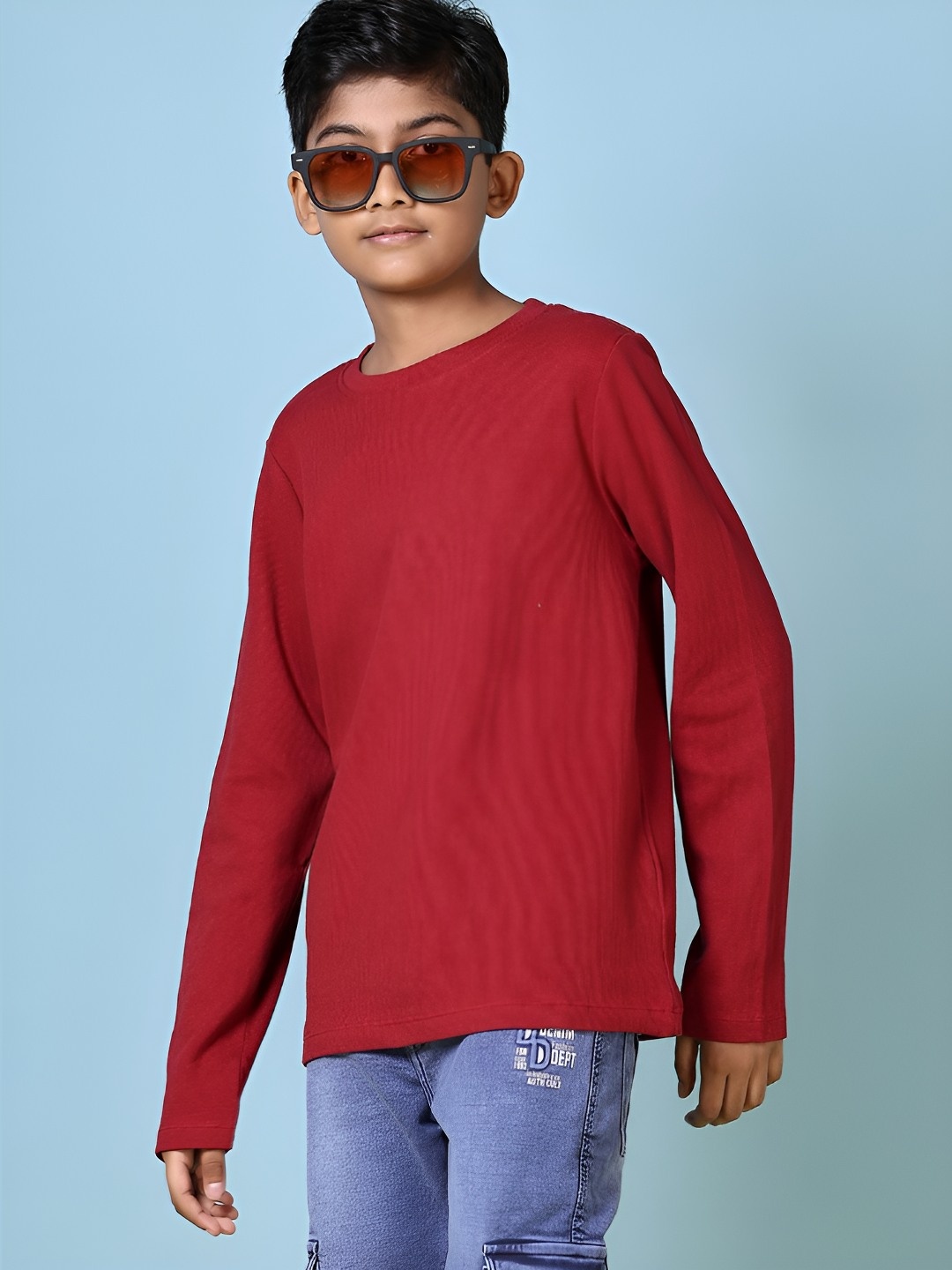 

V-Mart Boys Solid T-shirt, Maroon