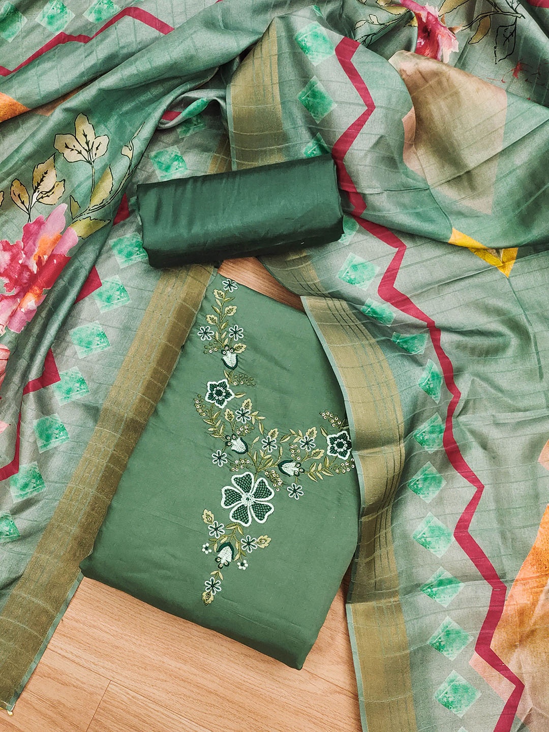 

Maroosh Floral Embroidered Unstitched Dress Material, Green