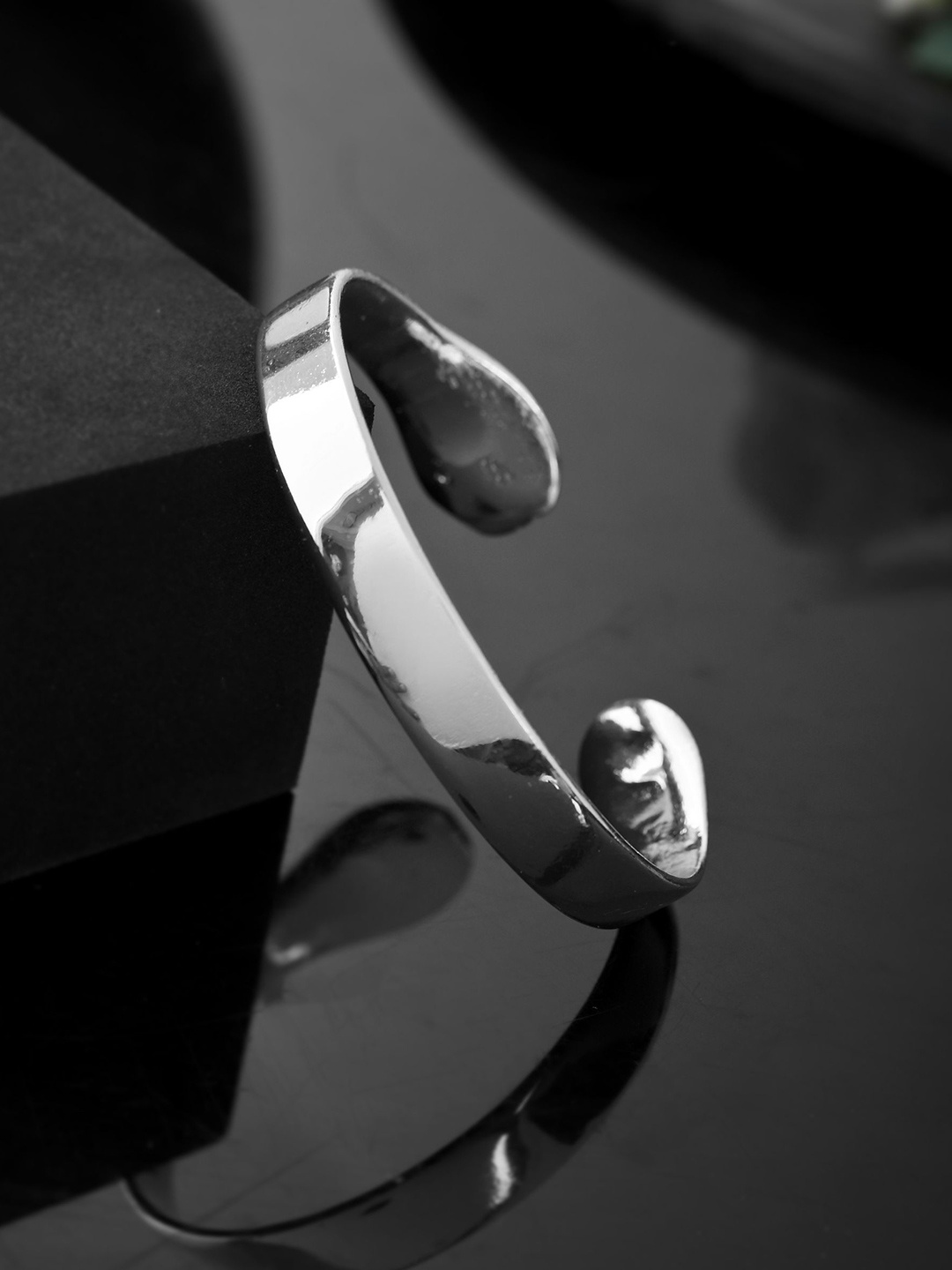 

RICHEERA Silver-Plated Cuff Bracelet