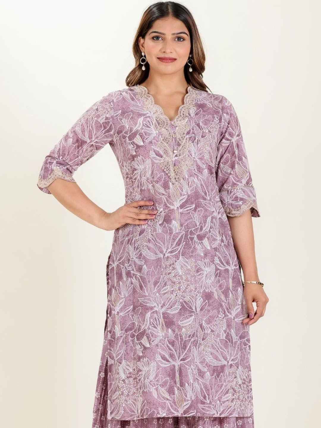 

Aramya V-Neck Floral Printed Zari Cotton Straight Kurta, Purple