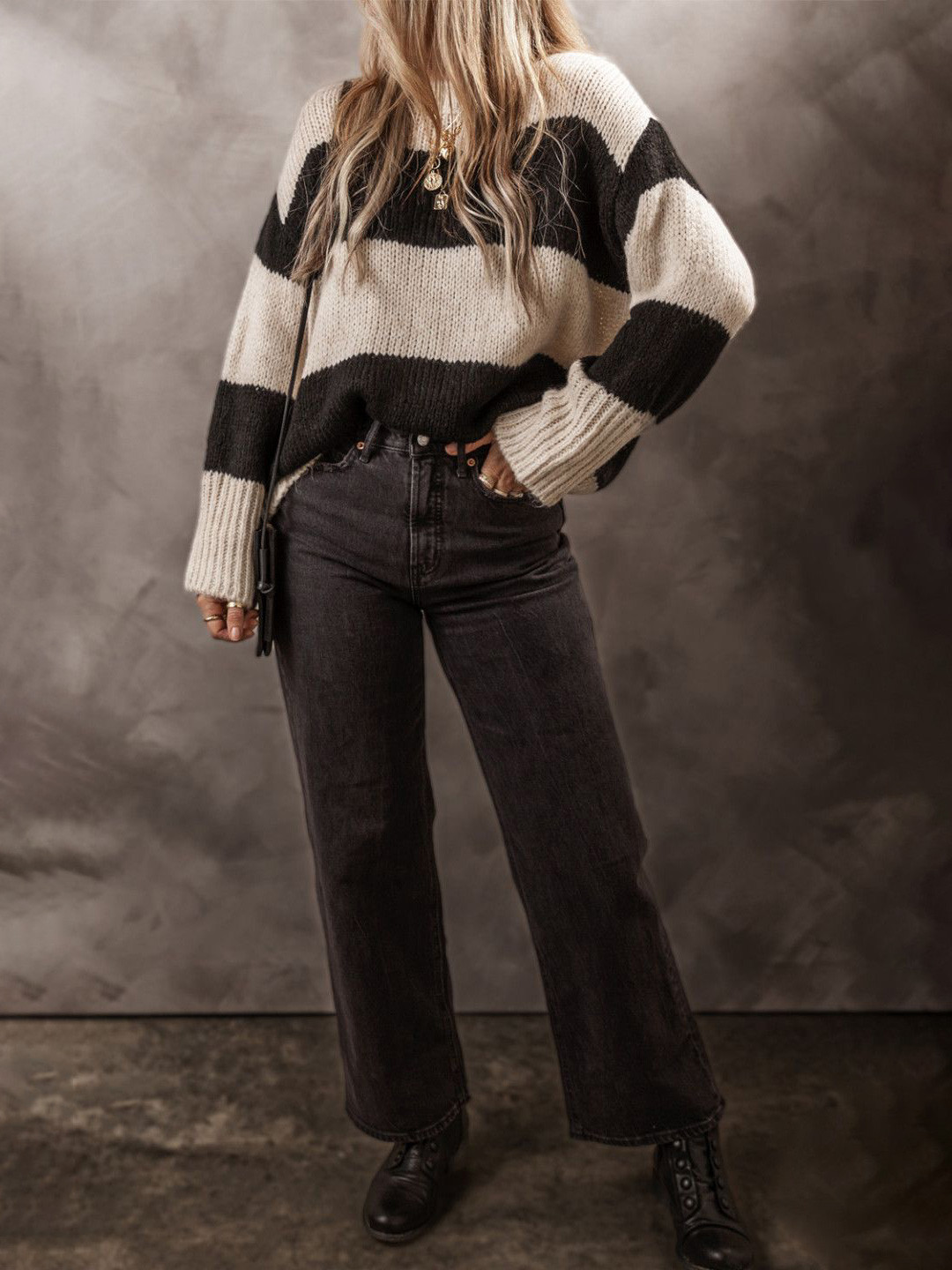 

StyleCast Women Striped Long Sleeves Pullover, Black
