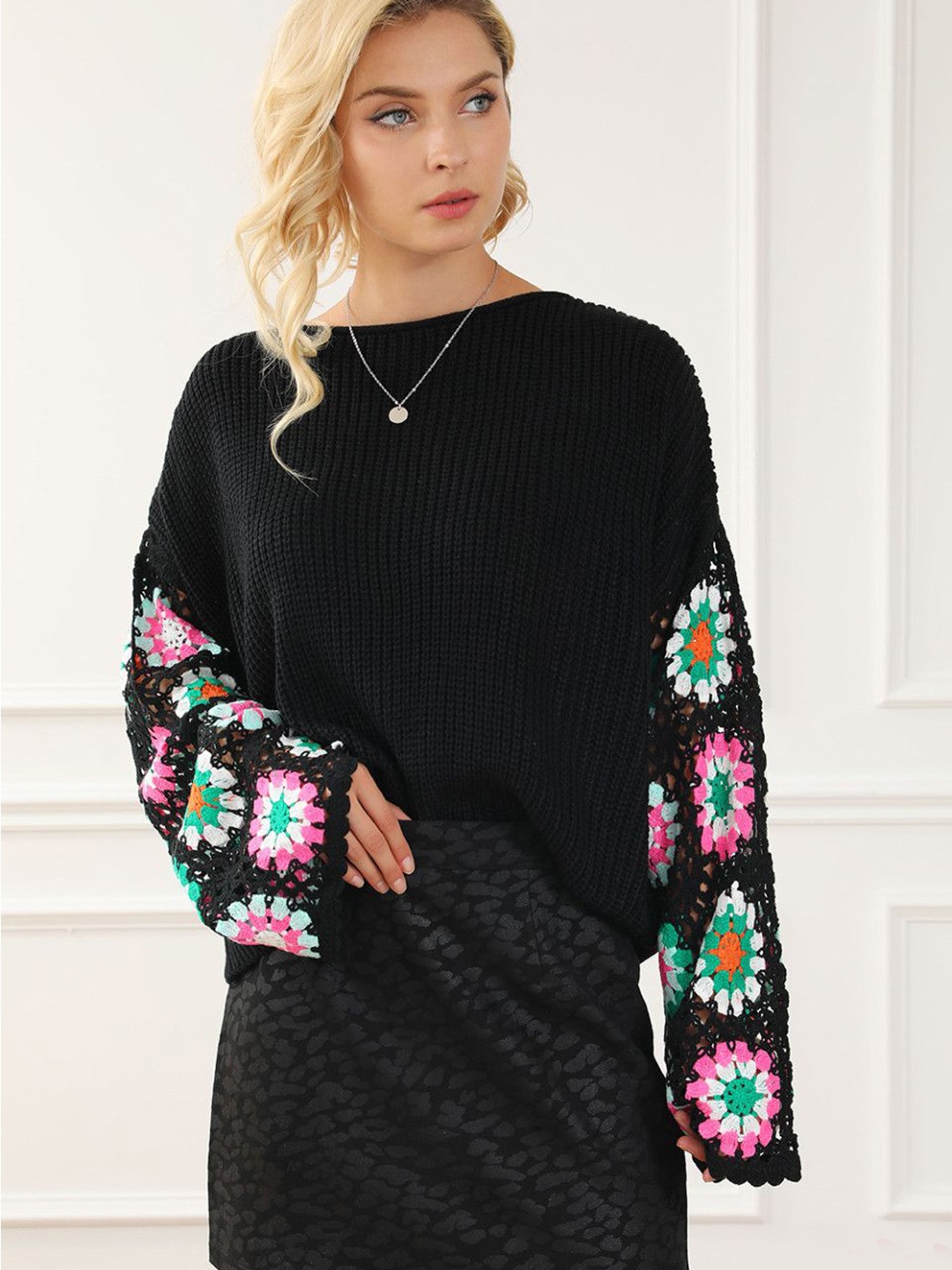 

StyleCast Women Floral Pullover, Black